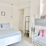 Allyoucantrip - Porto 4*