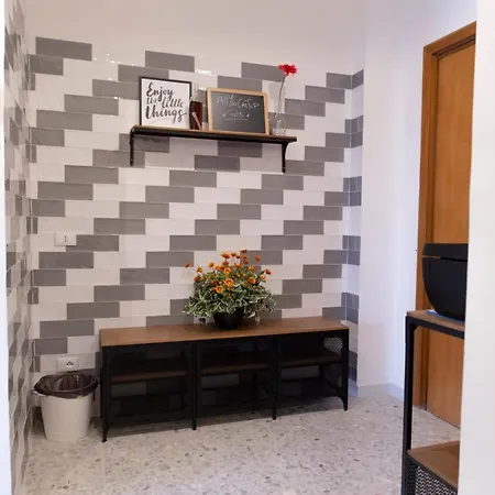 Affittacamere Allyoucantrip - Porto Napoli