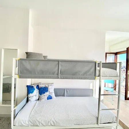 Allyoucantrip - Porto Konukevi