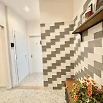 Allyoucantrip - Porto 4* Naples